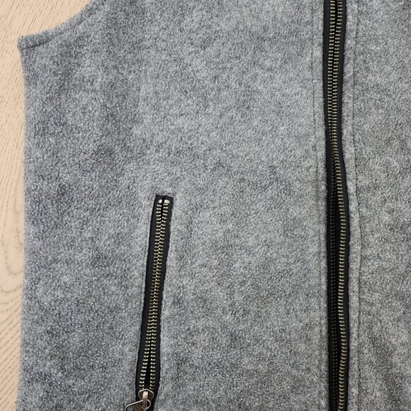 Women's Roots Black and Gray reversible Vest - Picture 10 of 11